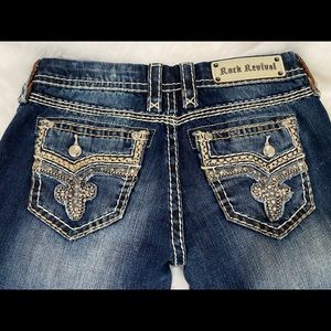 ROCK REVIVIAL [28] - capri jeans